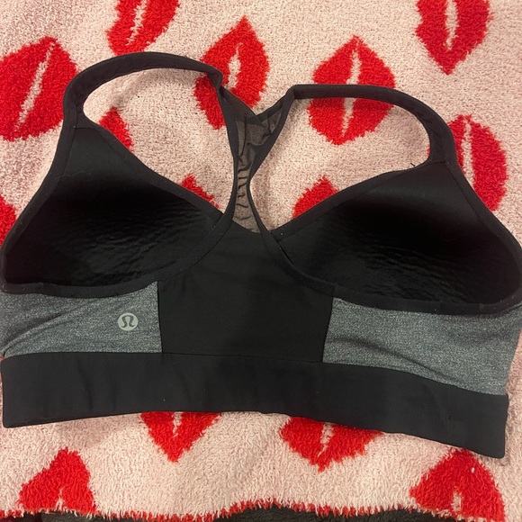 lululemon sports bra - Picture 2 of 3